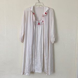 VTG Lorraine Floral Embroidered Nightgown Set, M